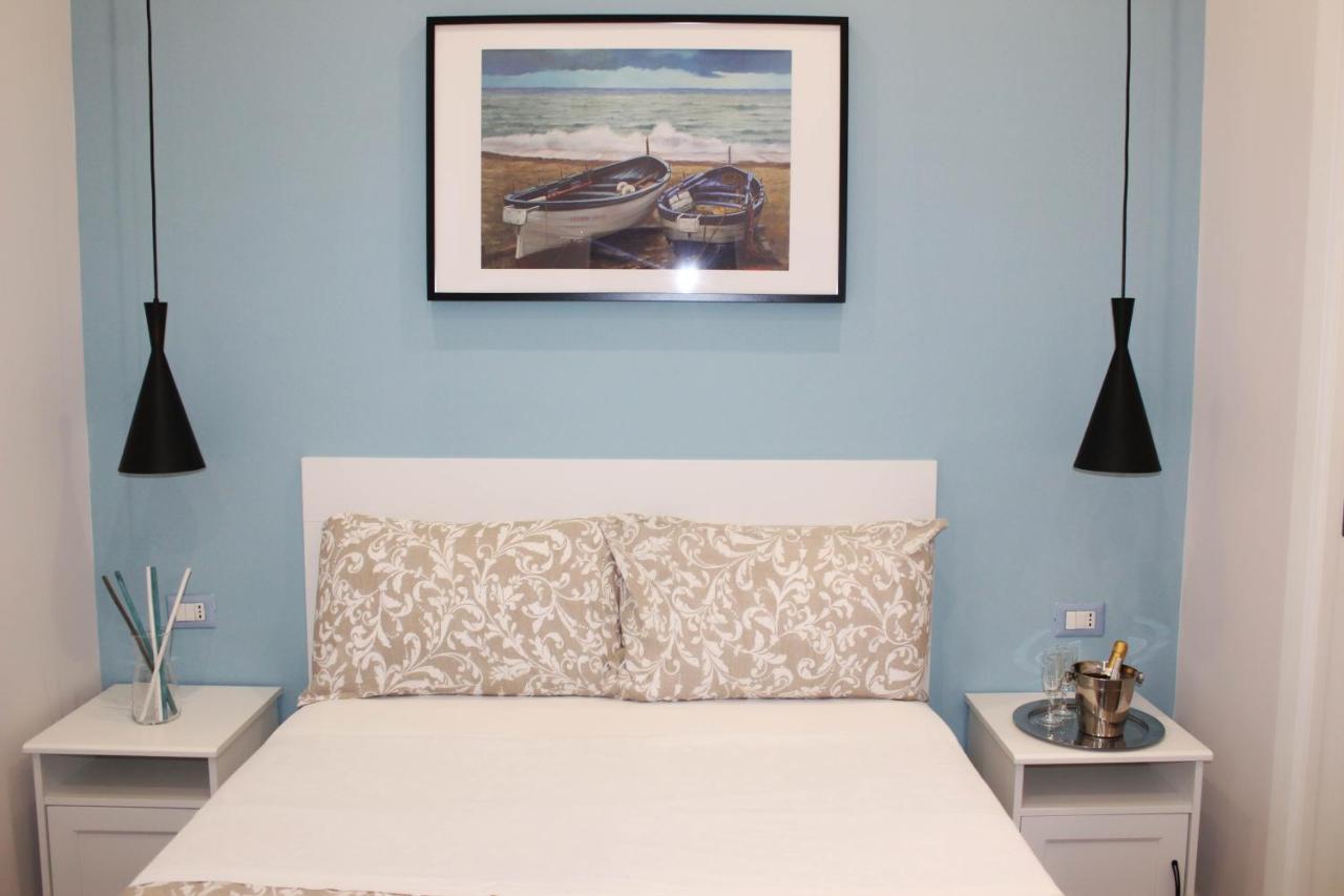 Residenza La Scala Bed & Breakfast Naples Exterior photo